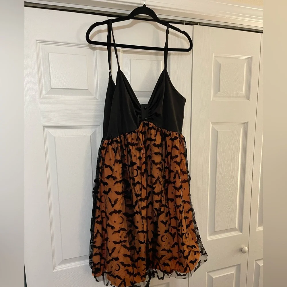 Halloween dress adjustable straps, black & orange with bats and moons. - Picture 1 of 7